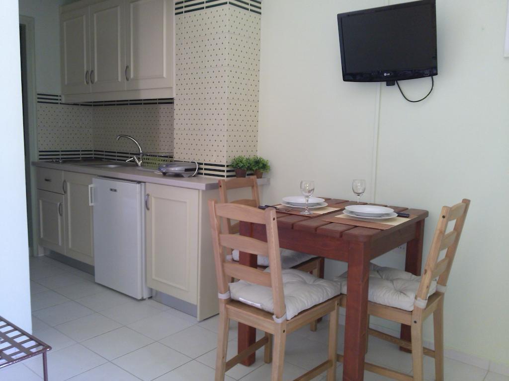 Iliobasilema Studios & Apartments Fiskardo Chambre photo